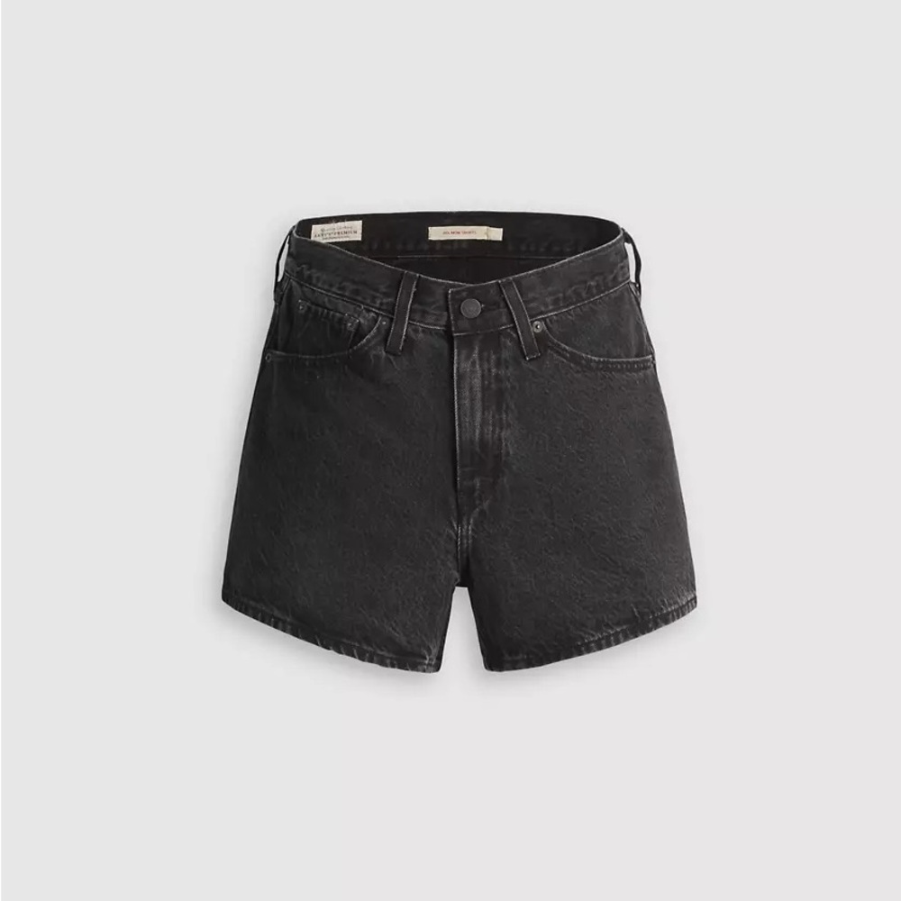 Levi’s 80s black denim mom shorts